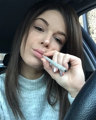Izlaiž Premium Cannabis Preroll Line: Lab-pārbaudīta kvalitāte, atbilstība-or...