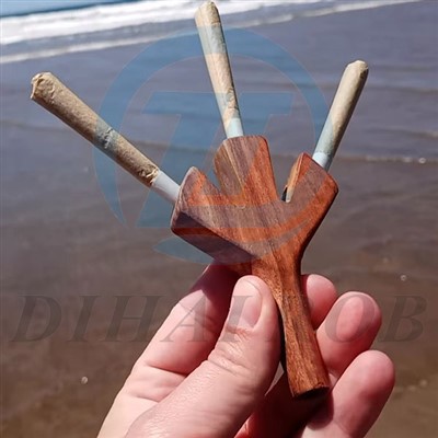 5\/3\/2 caurules koka cigarešu turētāja apraksts